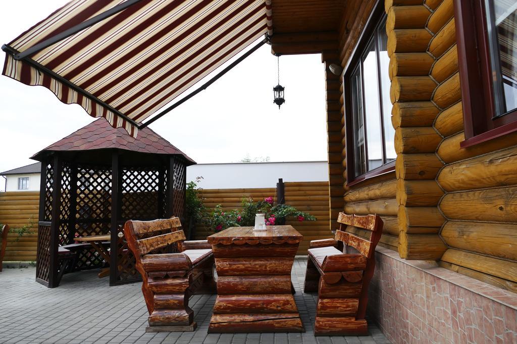 Hotel Комплекс Відпочинку Пампушка & Подушка Burlach'ya Balka Exterior foto